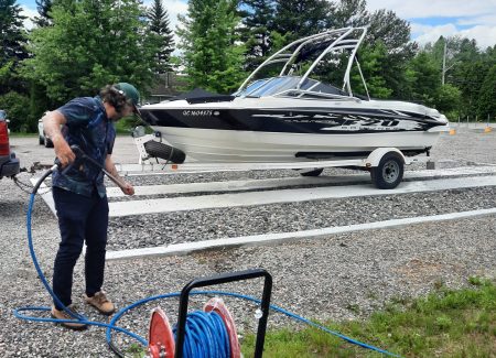 station de lavage de bateau - Lac Kénogami